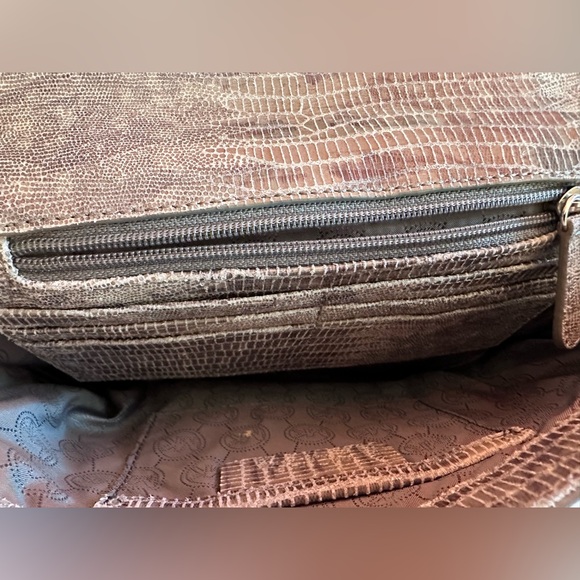 Michael Kors crocodile pattern purse grey in color good condition - Picture 7 of 7